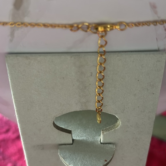 12 red roses necklace. Costume jewelry extended change option to 10in EUC - Picture 6 of 9